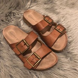 Summer sandals